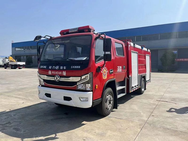 東風5方泡沫消防車